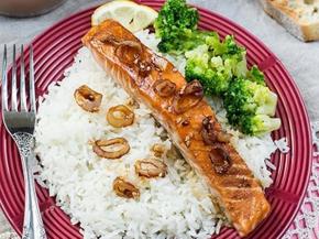Salmon in the Maple Syrup with Caramelized Onion